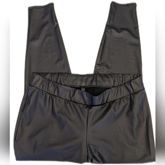 Torrid black faux leather leggings, (Torrid size 2) size 18/20 - Picture 2 of 7